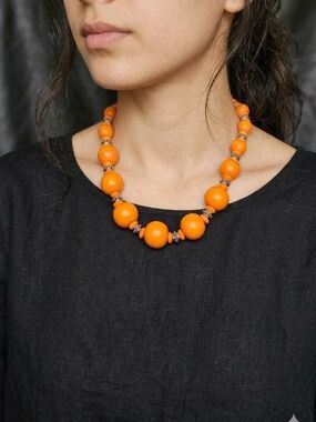 Bright Orange Beaded Statement Necklace Wooden Beads Silvertone 11 Inch Long EUC
